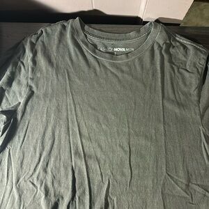 Basic men tshirt